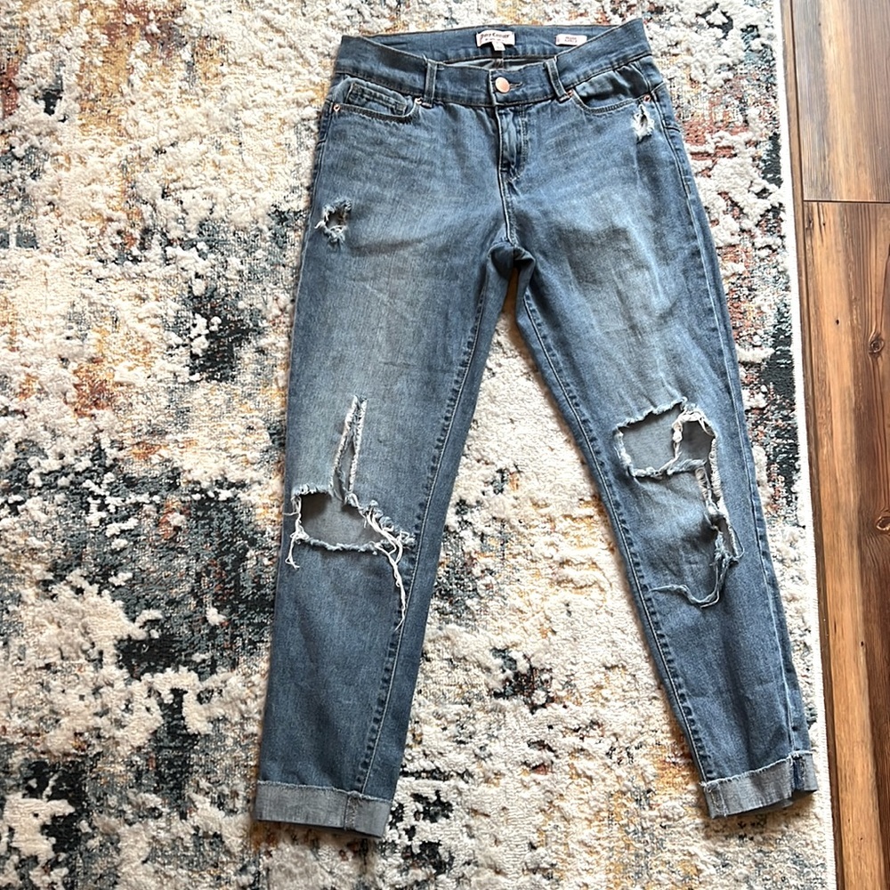 Juicy Couture destroyed skinny ankle size 6